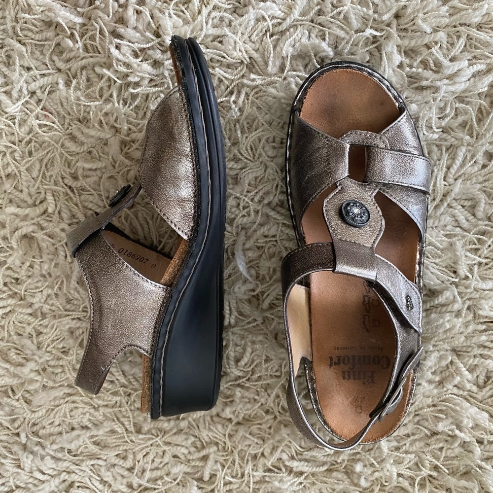FINN COMFORT ADANA GOLD LEATHER SLINGBACK SANDALS